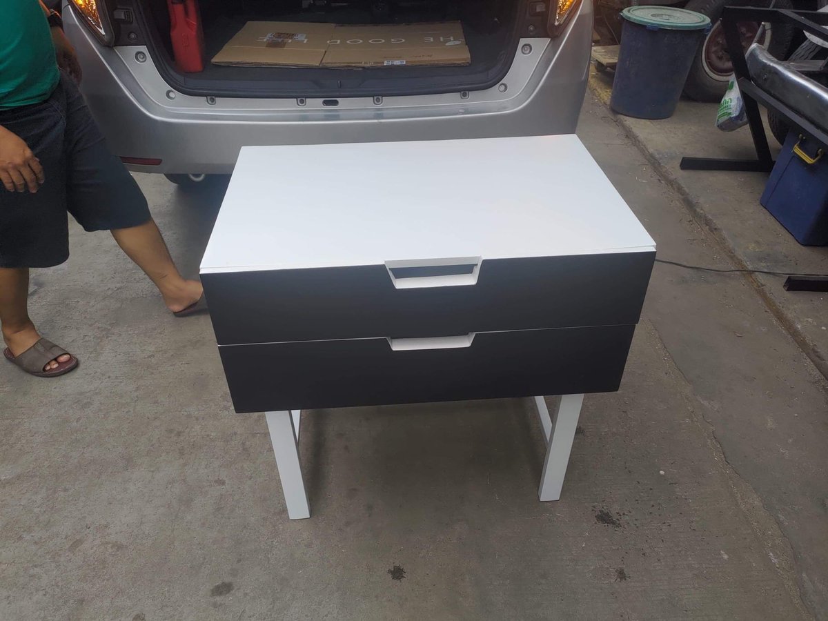 julesguiang's tweet photo. Look! Some jeepney drivers who lost their jobs this pandemic are now creating these wonderful tables and cabinets. Head on to Maginhawa Business Community to order! Tulungan natin sila! :) https://t.co/htdv4jzhof