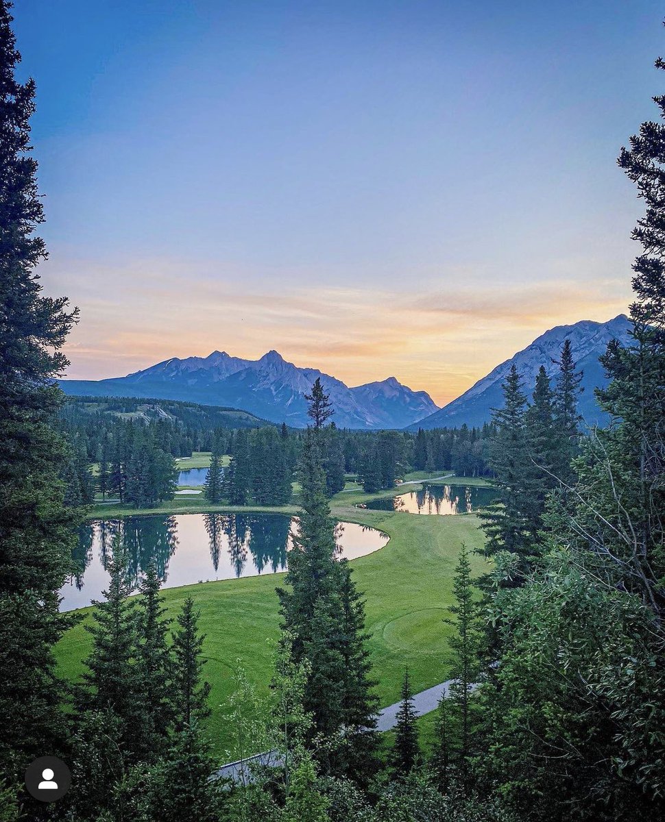 KananaskisGolf's tweet image. RETWEET if you have put your ball in the 'hidden' second pond on Lorette Hole 1 😵