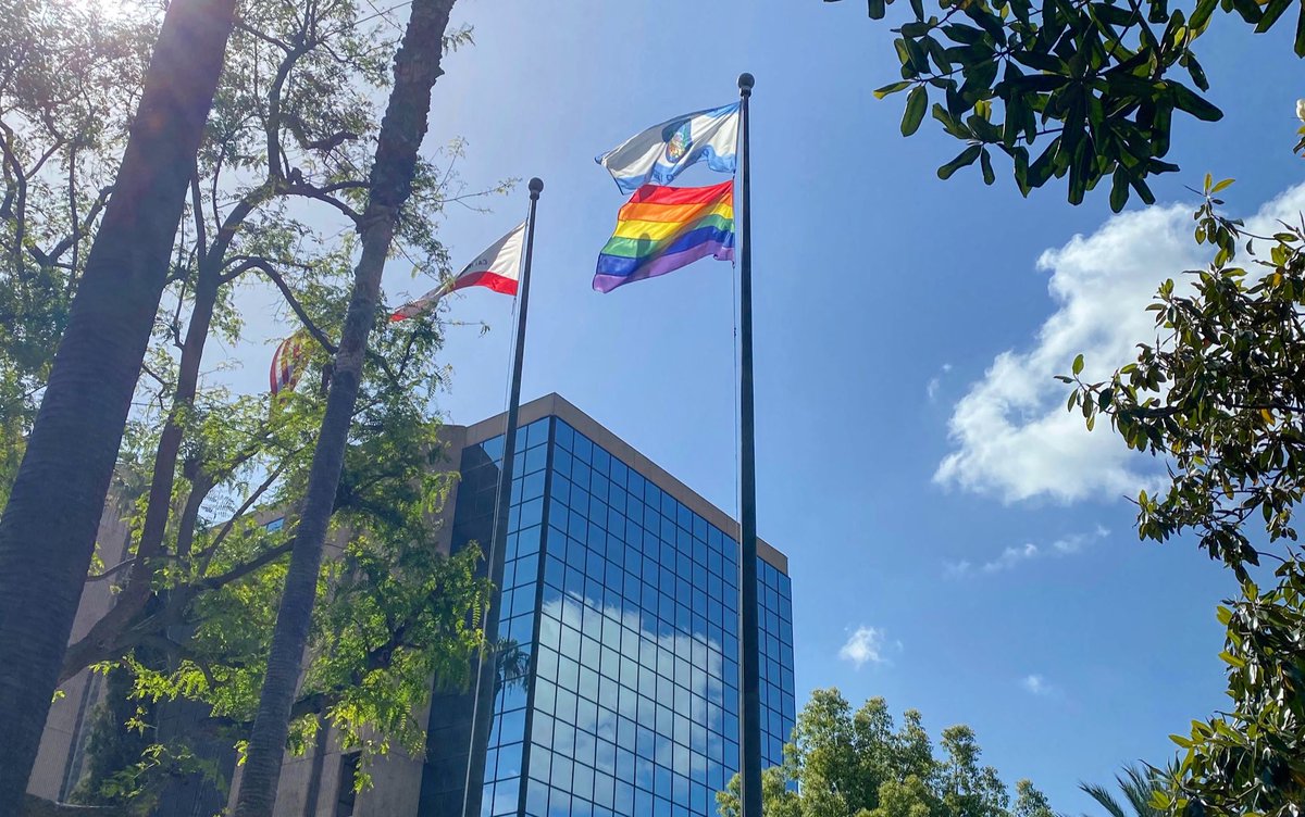 ❤️🧡💛💚💙💜

In honor of #HarveyMilkDay we raised the 🏳️‍🌈 today at City Hall. 

It will remain there the month of June in honor of #PrideMonth.