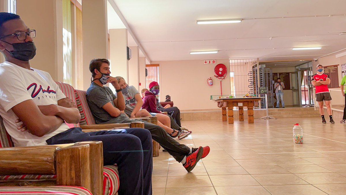 𝙑𝙚𝙧𝙞𝙩𝙖𝙨 𝙜𝙤𝙚𝙨 𝙜𝙧𝙚𝙚𝙣♻️🦅

Ons AKSA komitee het ‘n opwindende Minute-to-win-it aksie met <a href="/NwuGreen/">NWU Green Team</a> gehad.

We learned the 7 R’s of recycling and how to apply it in our daily lives by means of interactive challenges.

#MyNWU
#NWUStudent
#NWUPukke
#Veriboys
#NWUVeritas