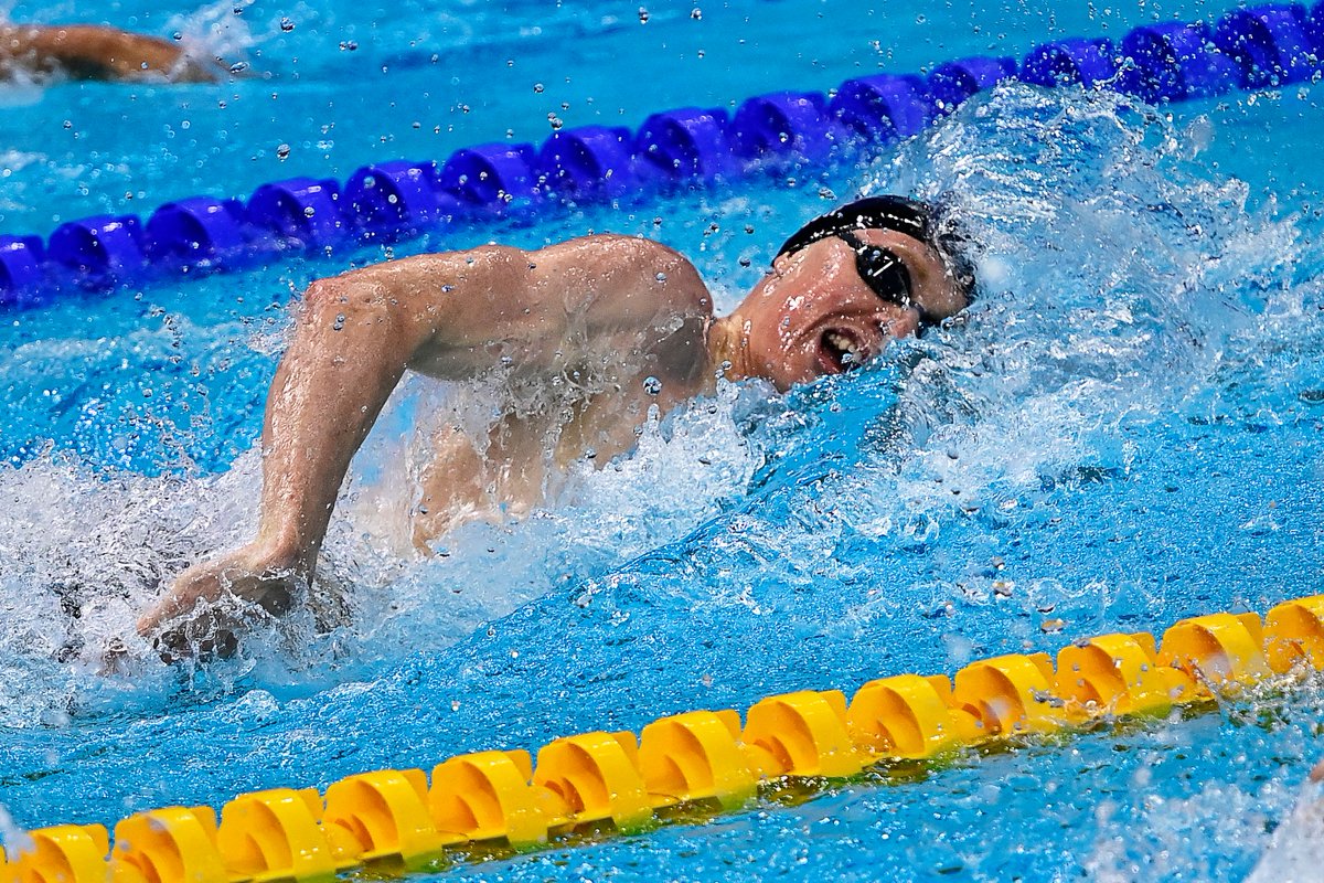 That's some way to finish the day in Budapest! 🏁

<a href="/Dunks_Scott/">Duncan Scott OBE</a>, <a href="/tomdean00/">Tom Dean</a>, <a href="/annahopkin/">Anna Hopkin</a> &amp; <a href="/freyaandersonn/">Freya Anderson MBE</a> combine for Mixed 4x100m Freestyle GOLD. Wow! 🥇🤩