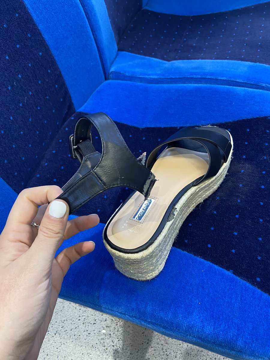 RachelLH_95's tweet photo. @Primark day 1 of wearing my new shoes, what a joke 😠 https://t.co/LuRyrocE3x