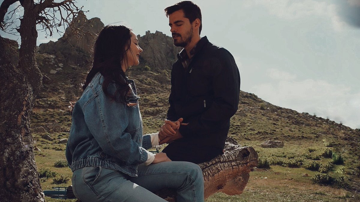 Nasıl anlatayım;
Göğsümdeki çiçeğin görüp görebileceği tek bahardin🤍

🎬 #GönülDağı