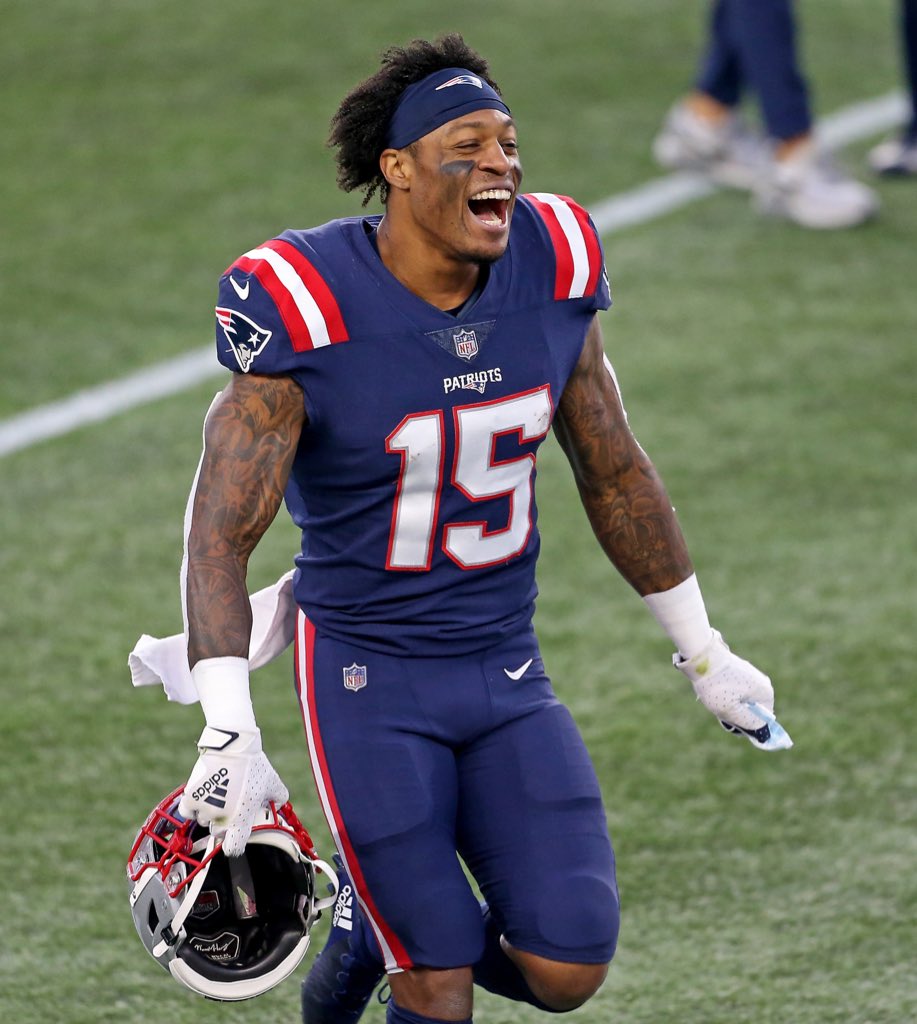 GuyBostonSports's tweet photo. Potential Julio Jones trade...

Patriots get:
• Julio Jones

Falcons get:
• N’Keal Harry
• Conditional 3rd round pick

(via @jeffphowe) https://t.co/tazXEZHdUS