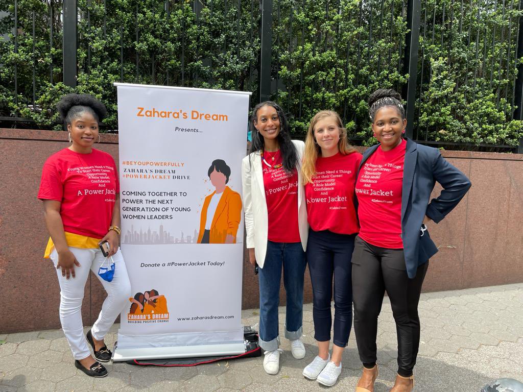 DreamZahara's tweet photo. Thank you to the amazing @DreamZahara #DreamTeam✨🧡🌱 for bringing together this great NYC #PowerJacket drive! 

#Onward #WhenSheRisesWeAllRise https://t.co/LeBb2Nwnee