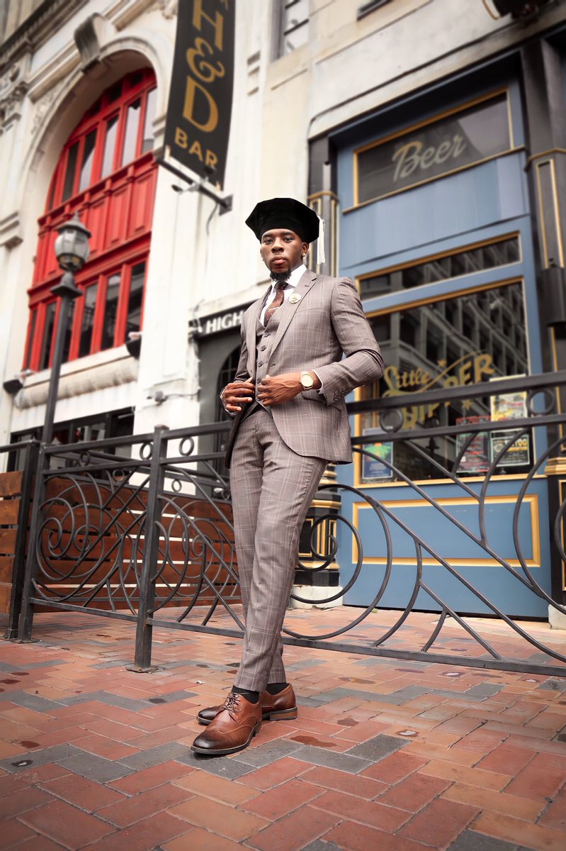 SmokeeRobinson4's tweet photo. I don’t care about who I used to be, I’m just proud of who I am now 🙏🏾

 Introducing Dr.Nelson Ayodeji, OTD #ItWasAllGOD #UTHealthSA #OccupationalTherapy 

📸: @black_anomaly https://t.co/ea0NvpHa9p
