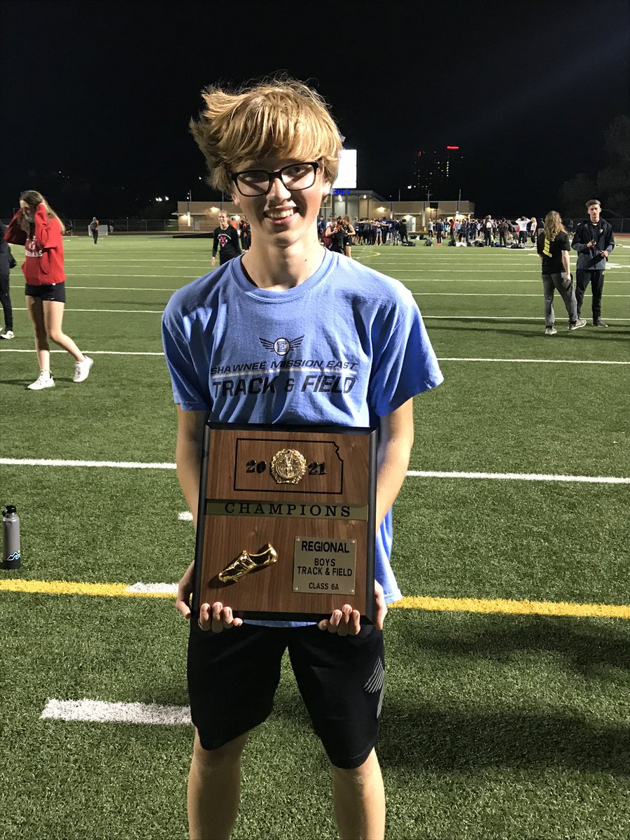 EricPetersPV's tweet photo. Congrats to @CadenPeters5.  An 11 second PR in the 1600m to punch your ticket to the state track meet.   Also qualified on the winning 4x800m team @coachfossoh #wintherace https://t.co/eM1G3nctJc