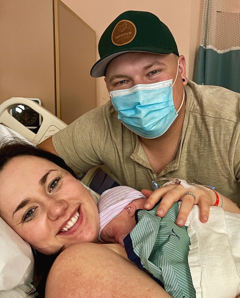 harleysiemens's tweet photo. Beckett Winslow Siemens born May 22/21 at 9:12am weighing 7lbs 10oz! Welcome here buddy!!! #baby #boy #firstboy #family https://t.co/pPg0mqhgex