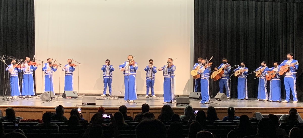 Congratulations to the Lanier HS Varsity Mariachi for earning a 1st Division at the UIL Region Mariachi Contest! Great Mr. Nunez and students!! @PattiSalzmann <a href="/SAISD/">San Antonio ISD</a>_Supt <a href="/Dannyback42/">Daniel</a> @SAISD <a href="/SAISDLanier/">Lanier High School, SAISD</a>