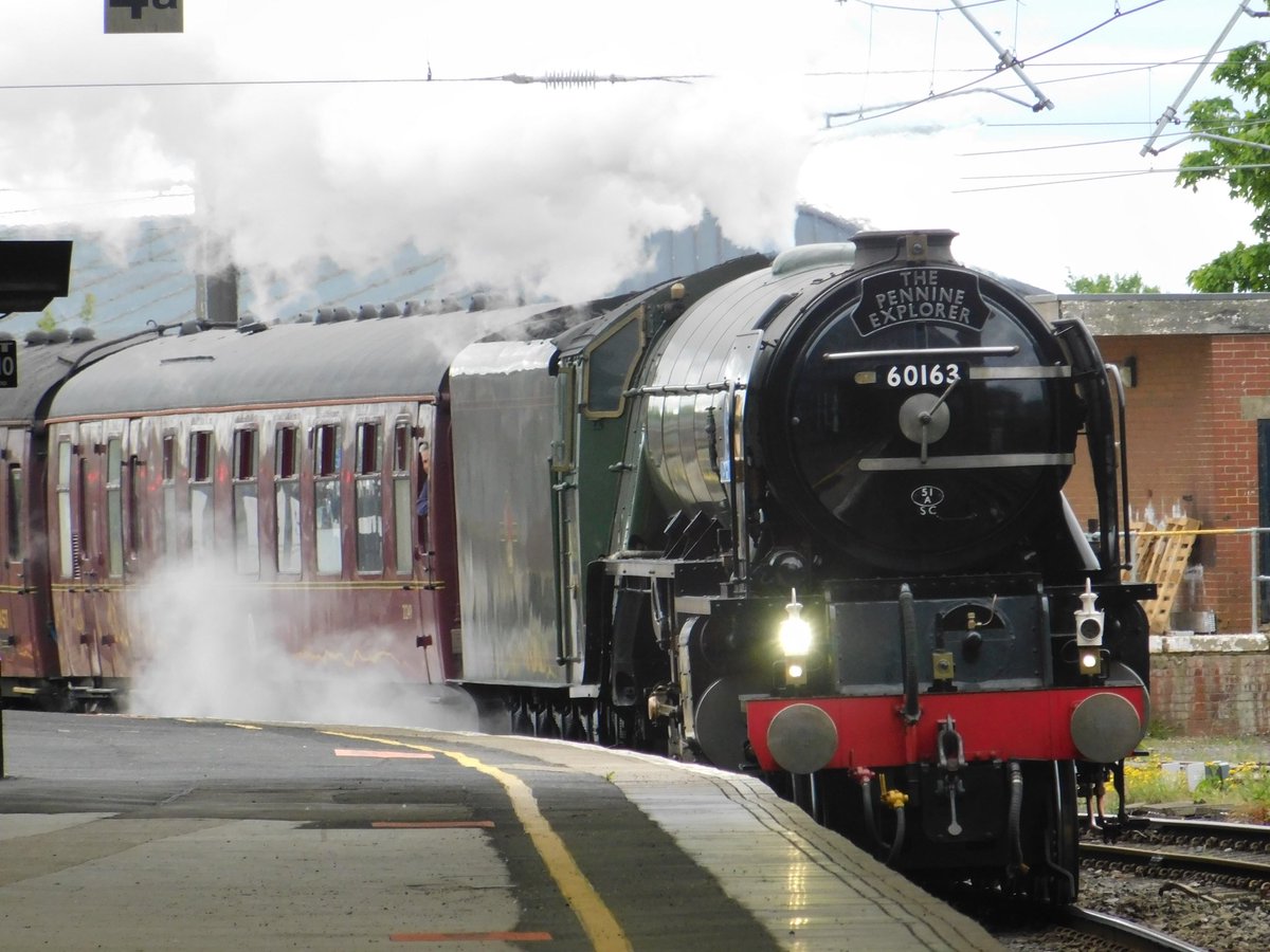 LukeDa2000's tweet photo. 60163 Tornado Heading Through Darlington This Morning with the Pennine Explorer from Leicester to Carlisle. 22/05/21

@60163_Tornado @nodrogvlogs https://t.co/cg5jgd2c3m