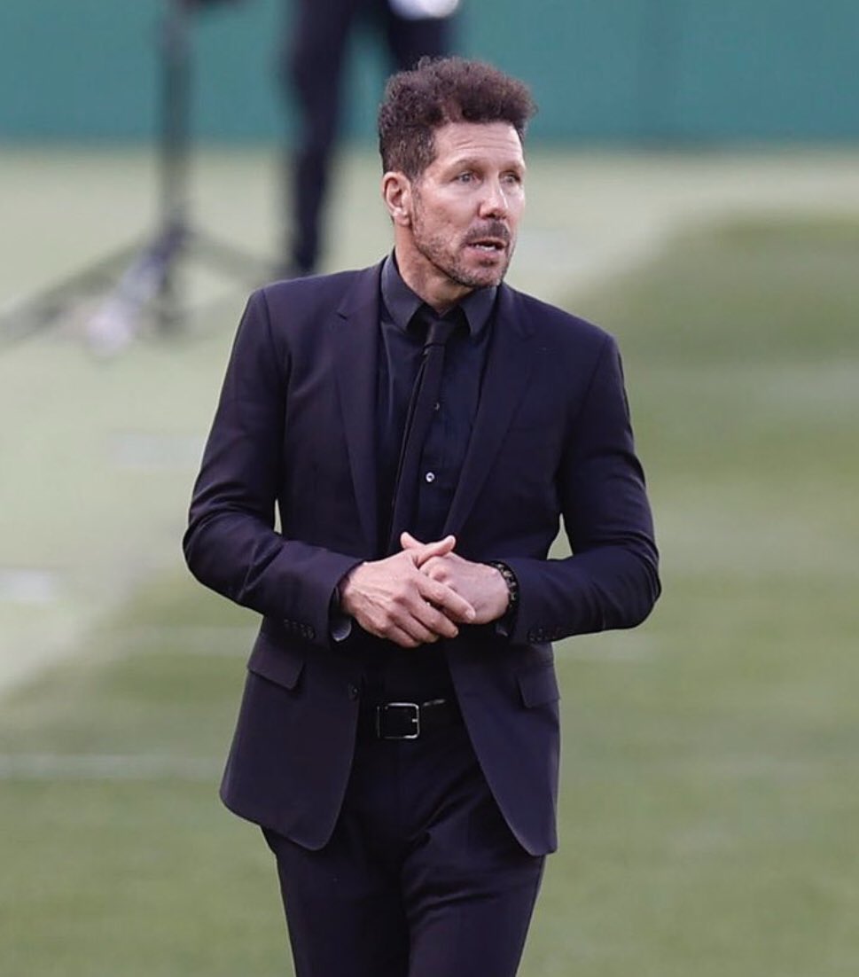 Rlima5dt's tweet photo. Digno Campeón de la Liga el @Atleti el Equipo de @Simeone por sentido de pertenencia, carácter ,rebeldía,por su idea de juego más allá de gustos que muchos comparten y otro no ,todo es respetable,siempre sacando lo mejor de cada jugador y del equipo.Merecido Campeón 🏆 https://t.co/KvQLYUTEAK