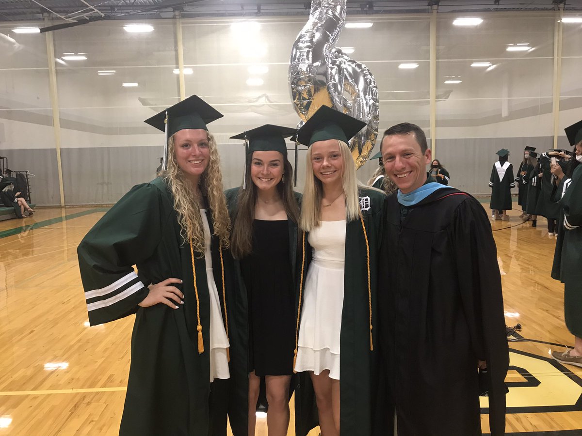 These 3 are incredible young women that represent our program so well. I am going to miss having them around but know they are off to do great things! So proud of you KO, Hayleigh, and Kadey! <a href="/DeSotoLadyHoops/">Wildcat Basketball</a>