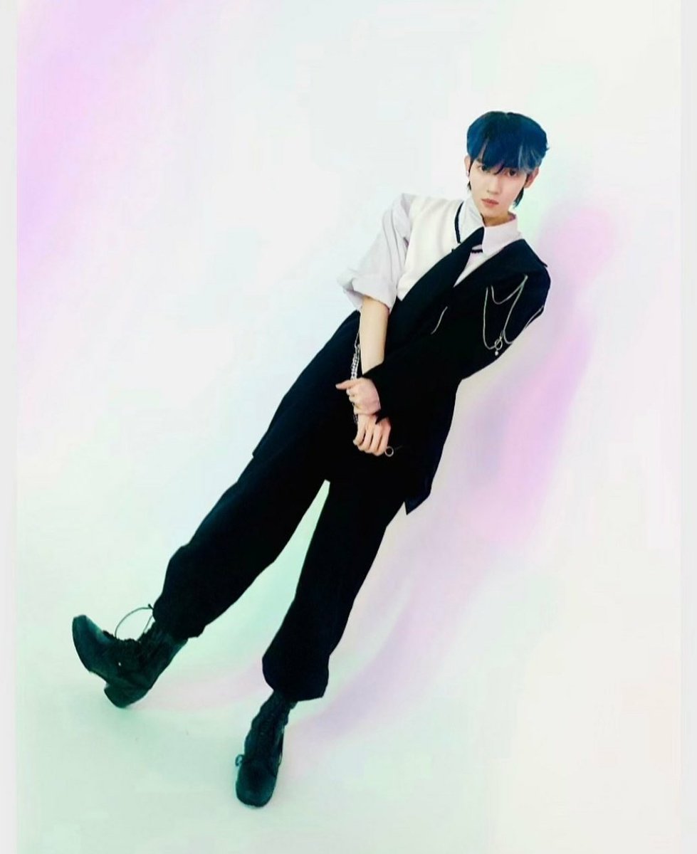 14USpain's tweet photo. ~TRAD~
210522 Instagram
[LOUDI] seoulology_00
Pasad un buen fin de semana https://t.co/N6NTOrVmv3