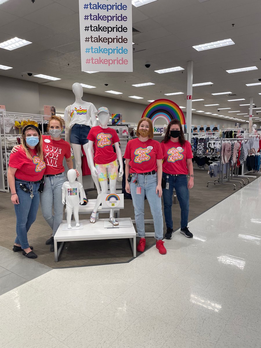 All teams are playing with #PrideMonth coming up! Bringing #joy to our guests as they venture into their weekend! <a href="/madeline_sstl/">Madeline Fisher</a>