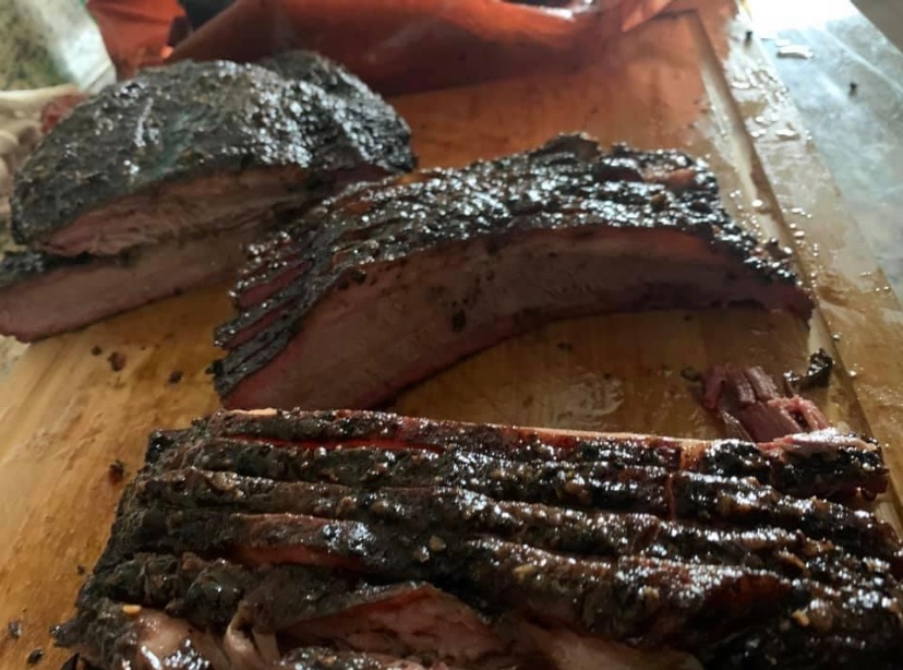 brooke_leanne74's tweet photo. My dad has started up his business again , weekend catering!  this is his passion and his food is so bomb🔥🔥🔥please like and share to help grow his business 🙏🏼 https://t.co/39KJApVp90