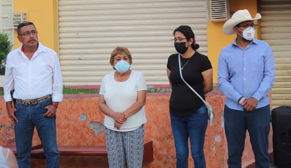 figueroa_olvera's tweet photo. Seguimos trabajando por el beneficio de las y los escobedences. 
#PedroEscobedo, merece atención y buenas propuestas para salir adelante. 

#HonestidadYTrabajoPorTi
#YoConElProfe https://t.co/WFQYBwPltu