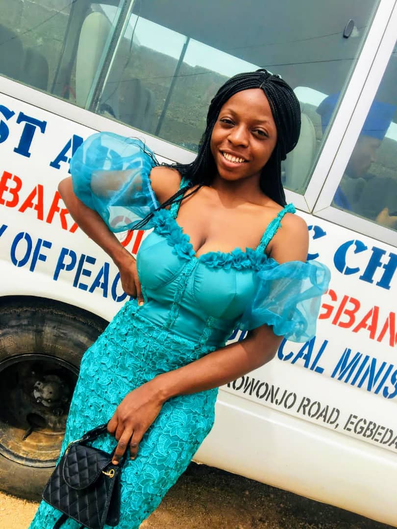 FavourStitches's tweet photo. A beautiful dress for a beautiful client
Dress designed by @FavourStitches 
Thanks for the patronage babe https://t.co/u9pOEVFcgE