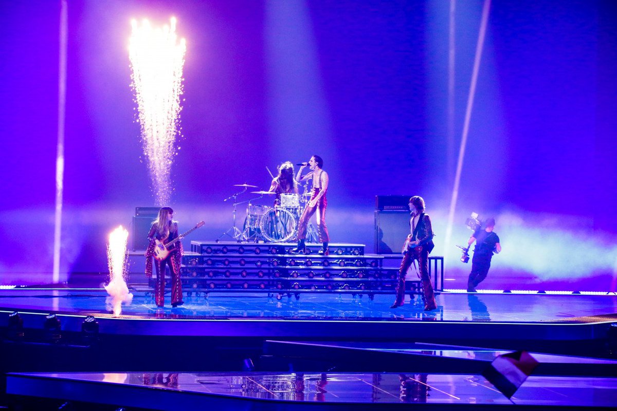 #Eurovision 
БЛЯТЬ ИТАЛИЯ И УКРАИНА ПРОСТО ИКОНЫ ЭТОГО ЕВРОВИДЕНИЯ