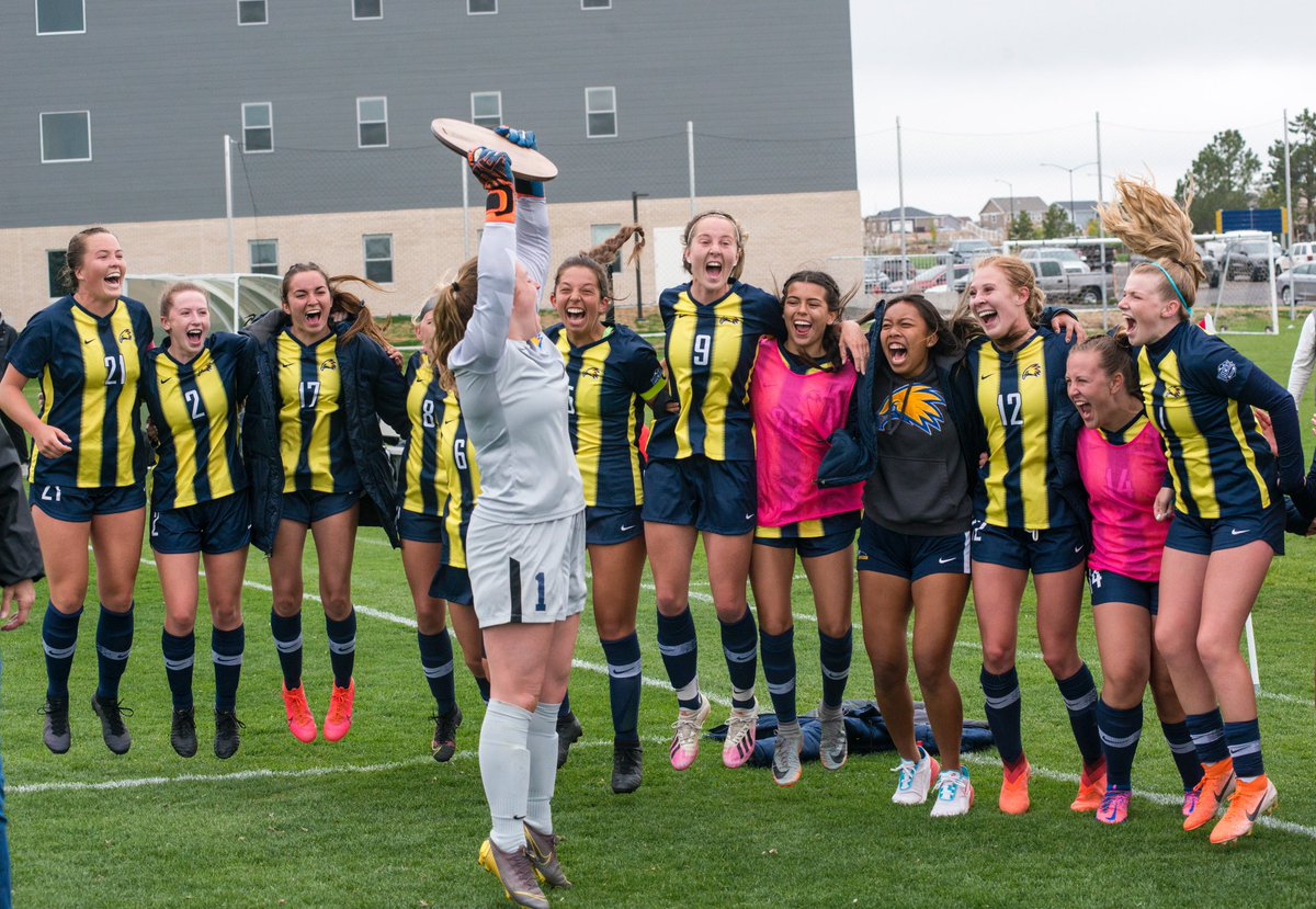LCCCsports's tweet photo. Time to celebrate 🏆 📸 

📷 @RGelhart 

#TakeFlightLCCC | #POMO https://t.co/UjDg8jk34h