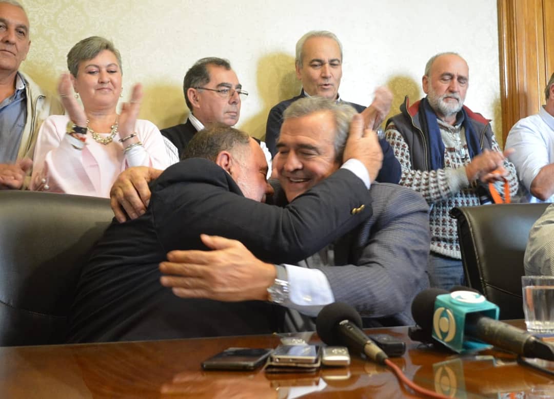 RoselliEdmundo's tweet photo. Nos toca despedir con dolor a un gran líder, amigo y blanco de ley. Vaya mi saludo y apretado abrazo a toda su familia. QEPD Jorge Larrañaga. https://t.co/h00VBF2bqv