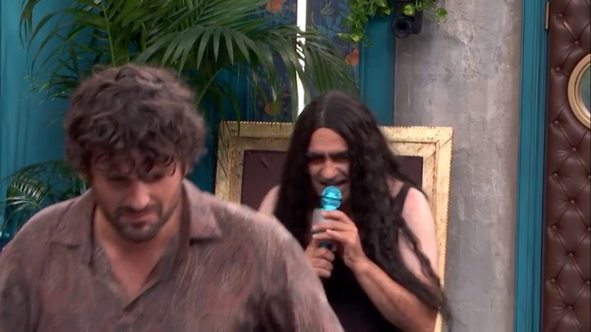 phrenziii's tweet photo. gli italiani che                   i francesi 
vogliono solo                   rosiconi
godersi la vittoria
#ESCita #Eurovision https://t.co/Pp09EZ9dcX