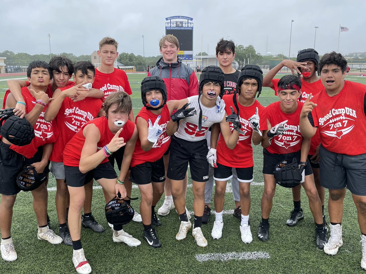 CoachTBush's tweet photo. Congrats to @CHMS_panthers 8th grade 7on7 team for winning the Area Championship today. The league included all middle schools from NB, Seguin, and Alamo Heights. The Panther team finished with a perfect 9-0 record. Hats off to the coaches!
#WinToday‼️
#PawsUp🐾
@Canyon_Football https://t.co/2bAfz8VBEL