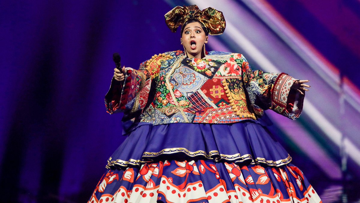 cattivatv's tweet photo. Proprio il vestito che cercavo per evitare domande sui kg presi in pandemia. Grazie Russia #Eurovision https://t.co/DoevEzUraF