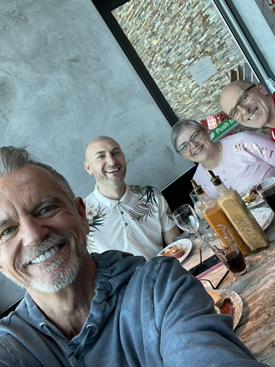 Night 2 in a row - <a href="/NandosUK/">Nando's</a> we’ve so missed you.....