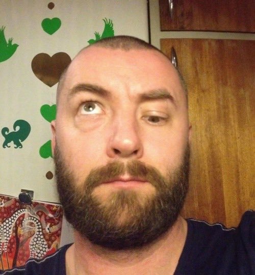 gandalfsugarnut's tweet photo. Trying to watch and read the memes at the same time #Eurovision https://t.co/beqKMZBroh