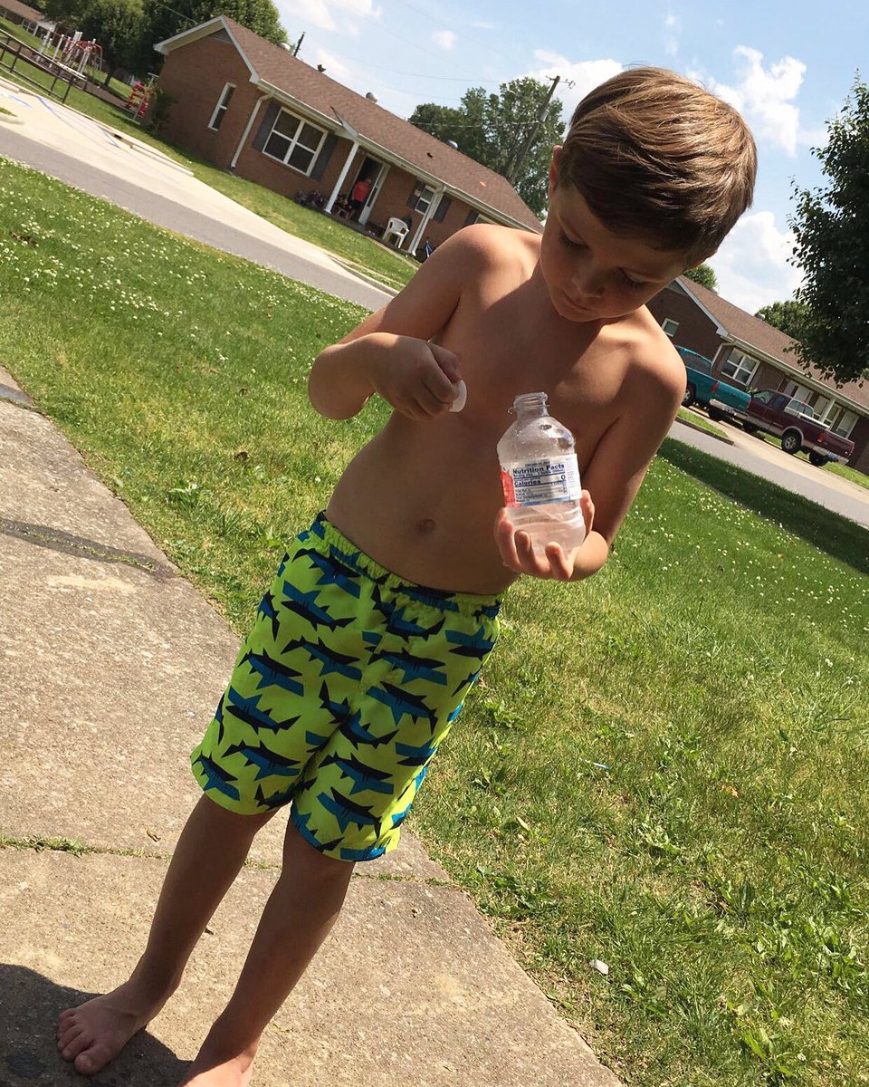 Hayleestone01's tweet photo. and my summer baby ☀️ https://t.co/LKBQo65SkC