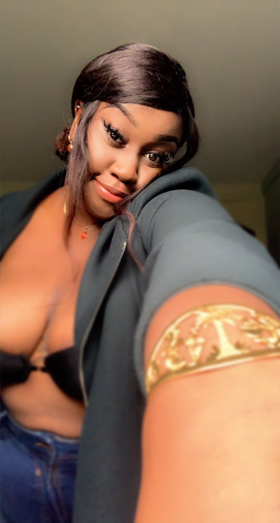 toriious's tweet photo. Baby, nice to meet ya 🥰🤍 https://t.co/9JQXDYYDni