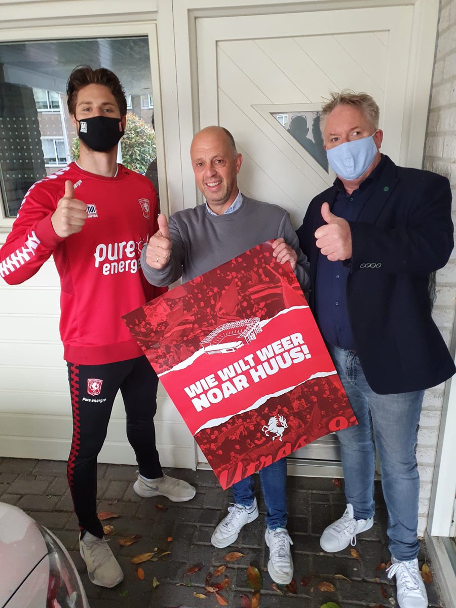 henkrender's tweet image. Gezellig dagje op pad in Enschede, Boekelo, buitengebied met Kik Pierie. Zijn inburgering Twents is geslaagd. Hij weet nu ook ‘één is géén’.  Twente, mes que un club. En spontaan (verlaat) ontbijtje en cappuccino aangeboden bij Minerva. Heel tof! 👌😘