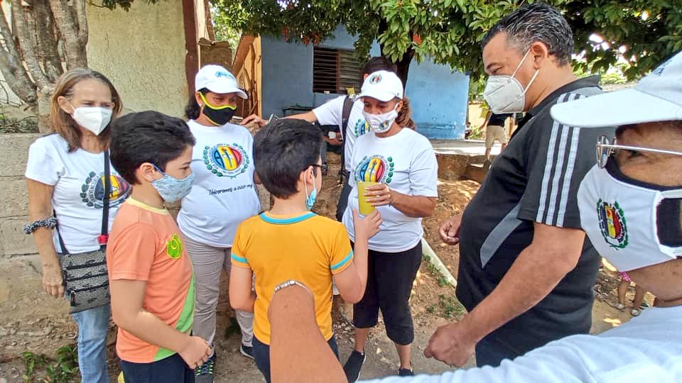 adarismendi_ne's tweet photo. Jornada Social con desparasitación, almuerzo solidario y peluquería en la calle #ElSaco. Nuestra dirigencia atendió a niños y adultos. #22May 

#VolveremosAVivirMejor #ADelanteArismendi #PorUnMunicipioDePrimera https://t.co/ybPFpkWN1M