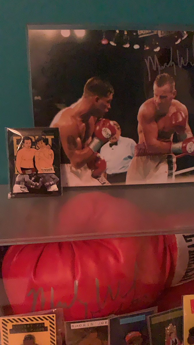 Love the latest addition from <a href="/boxingpins/">Boxing Pin Badges</a> super little badge. Great collection so far.