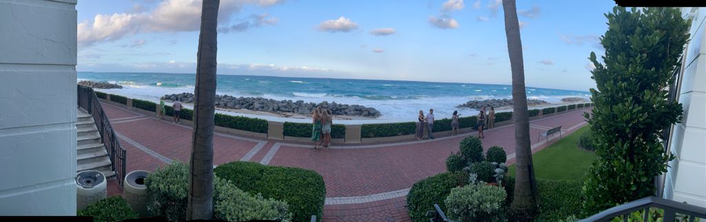 HickeyNum1's tweet photo. Staying at #BreakersHotel in #PalmBeach #Florida this weekend.  Any suggestions on what we should get up to while here?? https://t.co/zNnVU3mqft