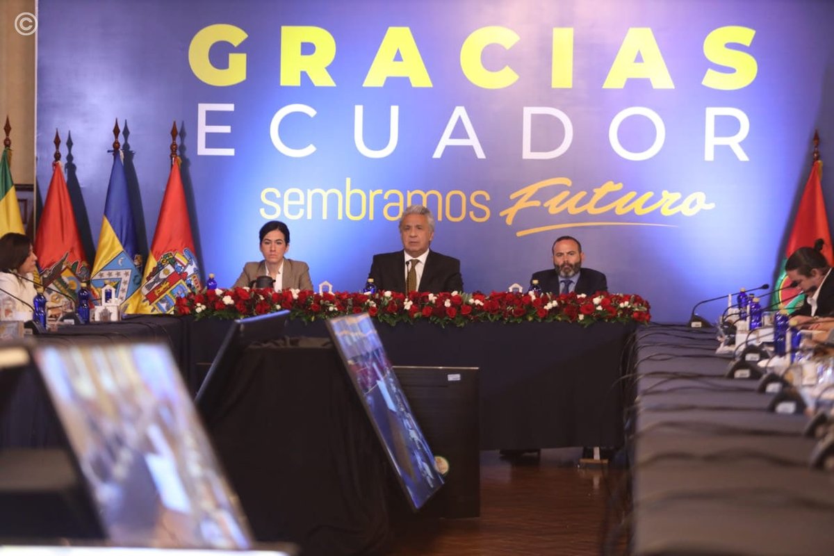 Presidencia_Ec's tweet photo. #GobiernoEnAcción | Con el propósito de evaluar cómo se ha realizado una #TransiciónTransparenteEc con el Gobierno entrante, el presidente @Lenin Moreno realizó el último Gabinete Ampliado con su equipo de trabajo desde el Palacio de Carondelet. 

#SembramosFuturo https://t.co/23aBJrzgBI