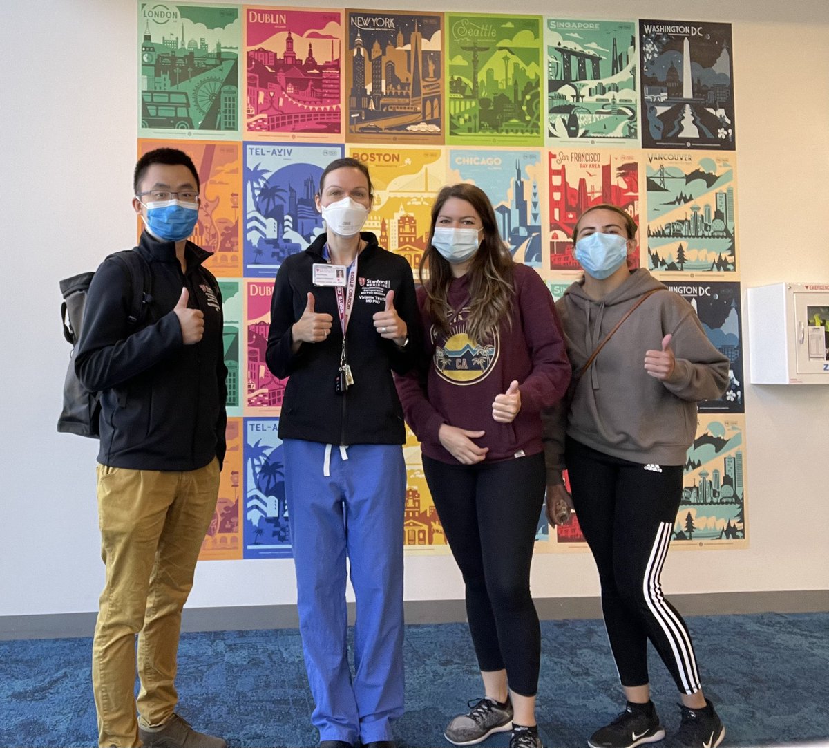 TawfikLab's tweet photo. Spent the morning with my lab volunteering @ravenswoodfhn helping with the community #CovidVaccine clinic! #dreamteam https://t.co/zWCg8GXfDf
