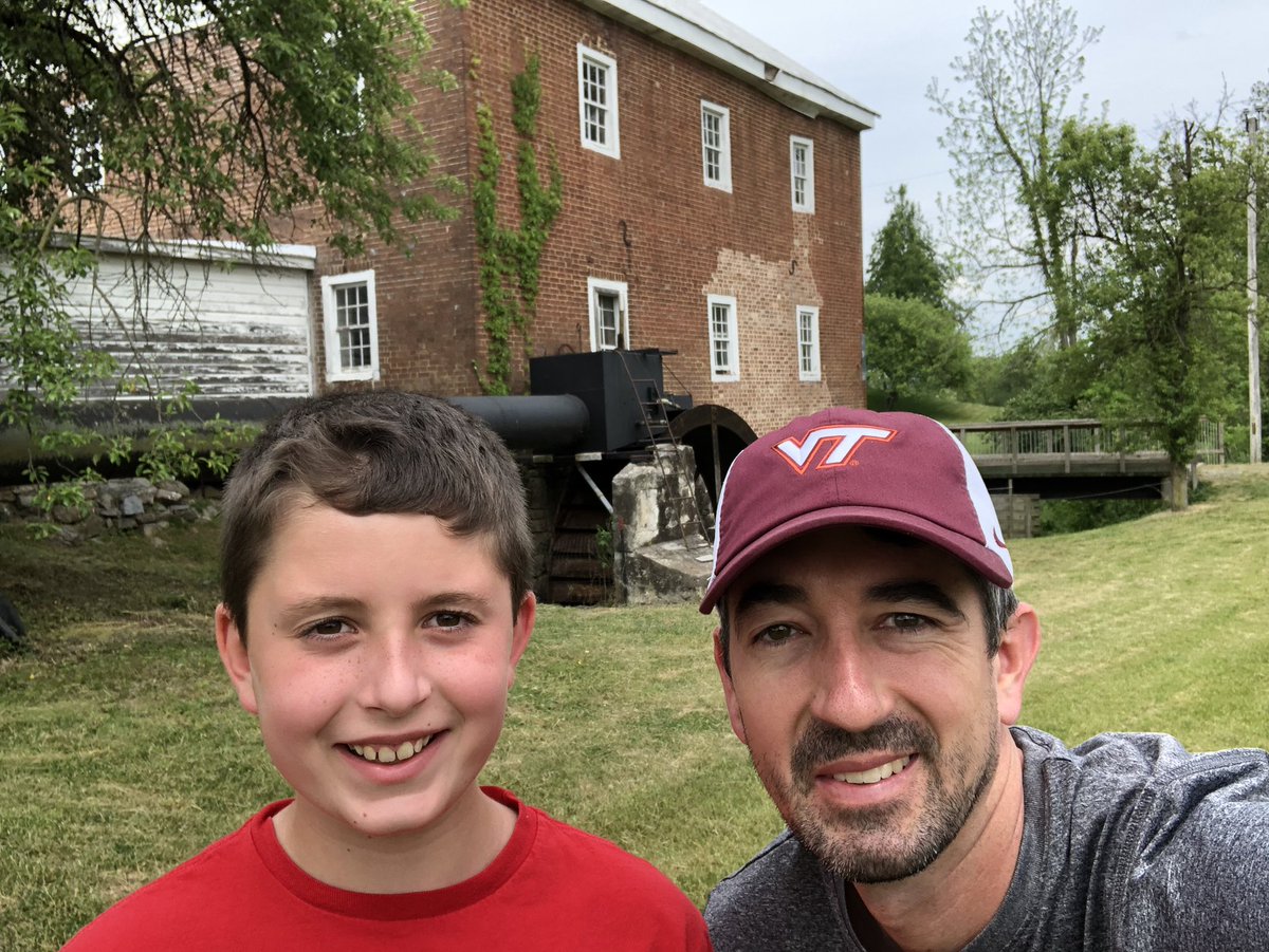 One of my 128 great-great-great-great-great-great-grandfathers built the building behind me.