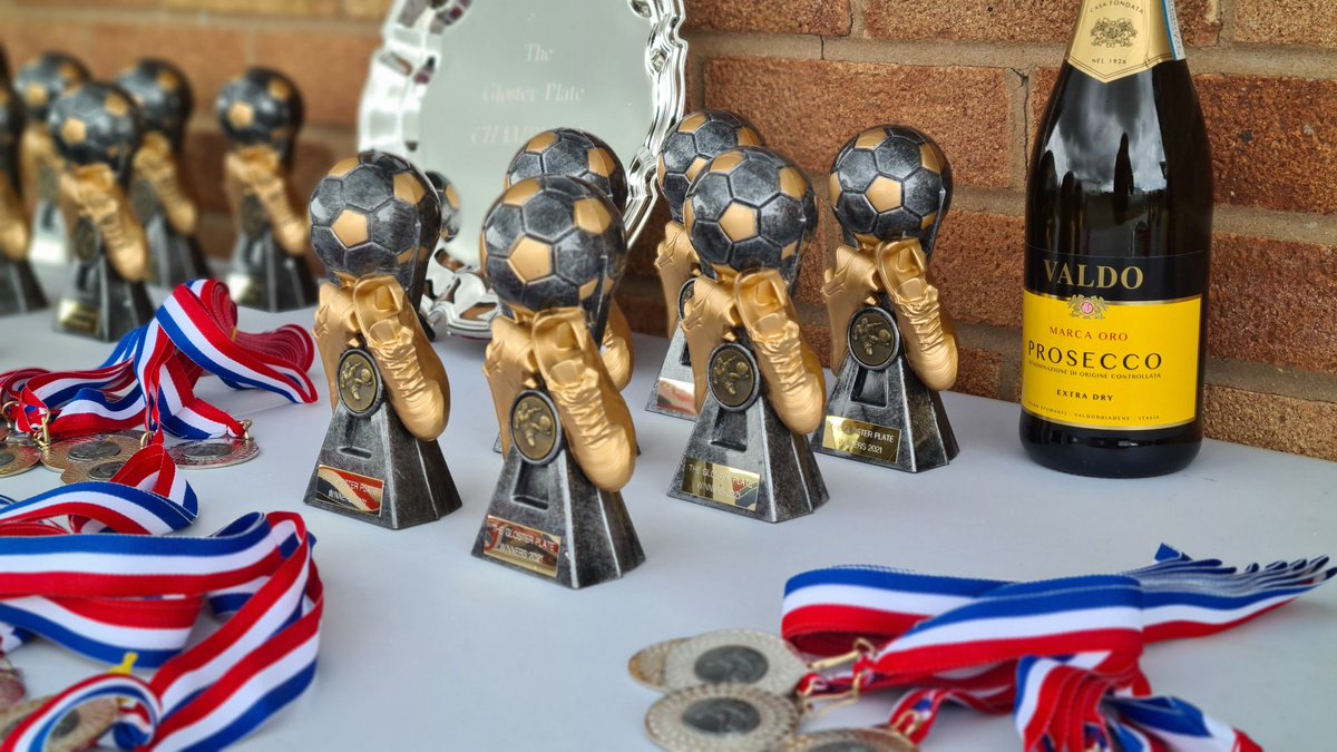 l4ner's tweet photo. A great day had by all for the Gloster Cup plates and finals Day, thank you all who helped very much appreciated ⚽️❤🧡 @GCAFCofficial @CupGloster https://t.co/Dr492AYVBp