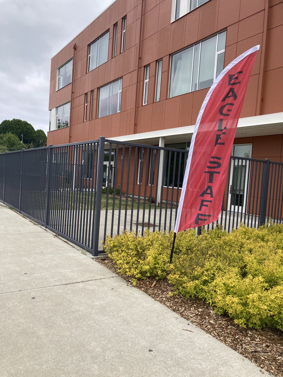 EagleStaffMS's tweet photo. Monday 5/24 or Thursday 5/27 people ages 12 and up may get a covid 19 vaccine from 4-5:30. Come to the front of the school and follow the signs. No appointment necessary! https://t.co/X2DI2iCaQk