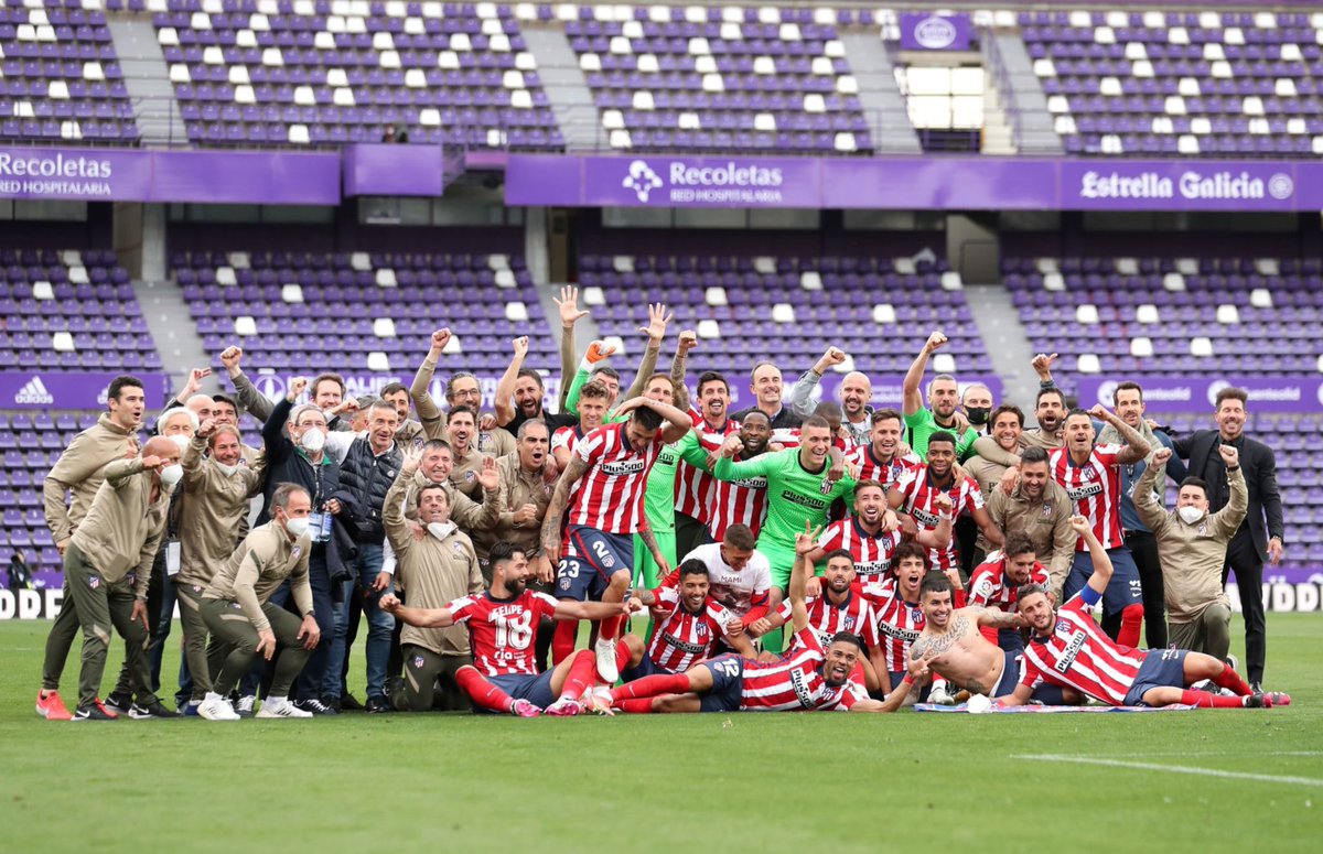 saulniguez's tweet photo. EQUIPO! 🔴⚪️🏆 https://t.co/Ryuzomta3R