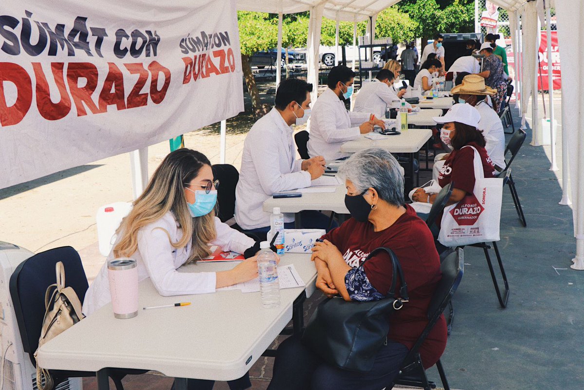 JuanMGonzalezA's tweet photo. Con gran entusiasmo y participación de los vecinos de la Col. Café Combate hoy llevamos acabo nuestra 4ta jornada medica @sum4tsonora por tu Salud !! Con @AlfonsoDurazo
#DurazoGobernador #UnSonoraParaTodos https://t.co/nAGqVtipF0