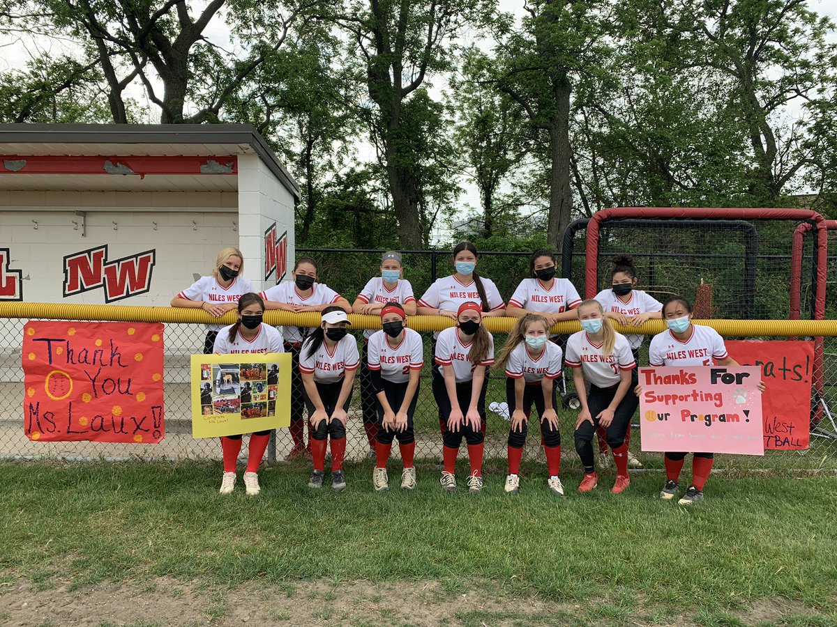NW_Wolves_SB's tweet image. Congratulations, Ms. Laux! Today’s game was held in honor of Ms. Laux’s retirement as assistant athletic director. We’re glad to have given her a win! We finished 1-0 over Taft. Kira Hoffman pitched a one hitter with 10 strikeouts! #wolvessoftball