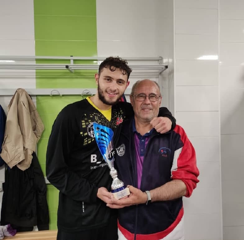 Handbol Sant Martí Adrianenc tweet media