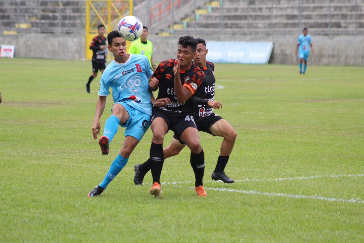 cdaguilaoficial's tweet photo. #ÁguilaReserva | ¡NOS VAMOS A LA FINAL!

#Águila 4-1 #Alianza 
Global: 7-4 

⚽️⚽️ Carlos Ortiz
⚽️ Ricki Polío
⚽️ Styven Vásquez 

#VamosÁguila 🦅 https://t.co/4BVRcDQq1Y