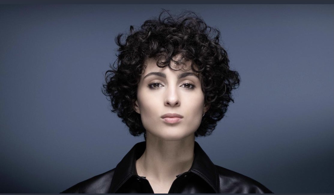 PatAngeli's tweet image. Il n’y avait pas de danseurs. Ni de lumières stroboscopiques. Ni de fumigènes. 
Il y avait une fille avec un talent pur.  Et une chanson française. 
Voilà. 

Tu as été formidable @Babpravi 
#fier 
#Eurovision