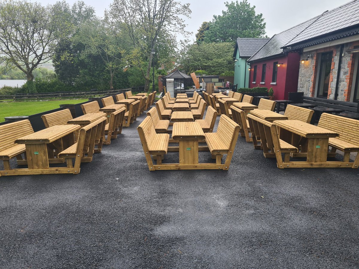 The perfect seating outdoor this year <a href="/hospitality_irl/">Hospitality Ireland</a> <a href="/VFIpubs/">VFI</a>