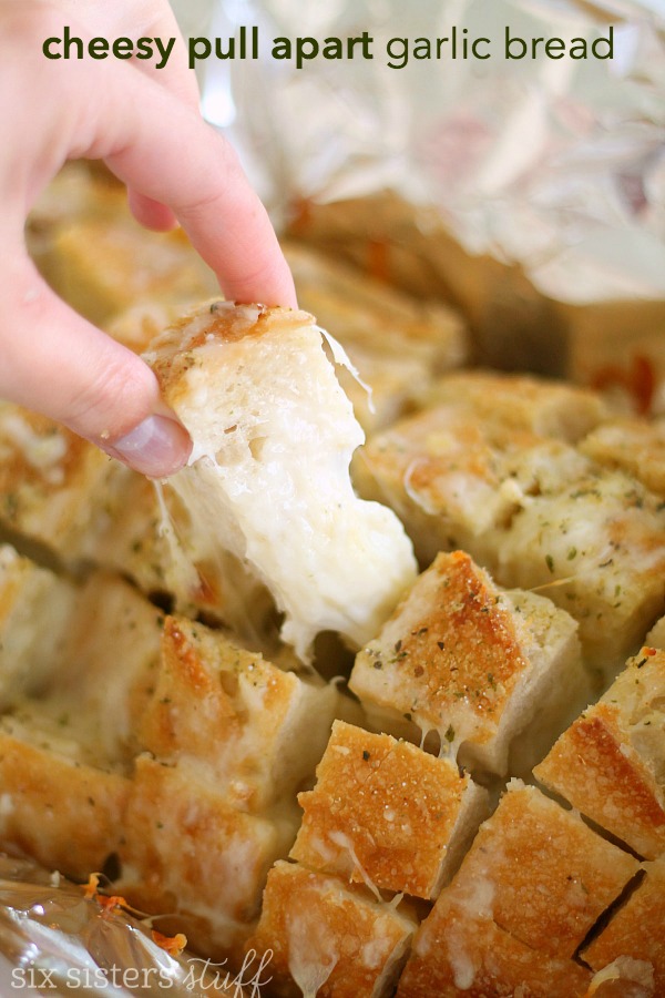 SixSistersStuff's tweet image. I rummaged through my pantry and found a loaf of sourdough bread and whipped up this cheesy pull apart garlic bread in just a matter of minutes. My entire family raved about it! 
ow.ly/nQuv50zEe6t #sixsistersstuff #cheesybread #pullapartbread #appetizer