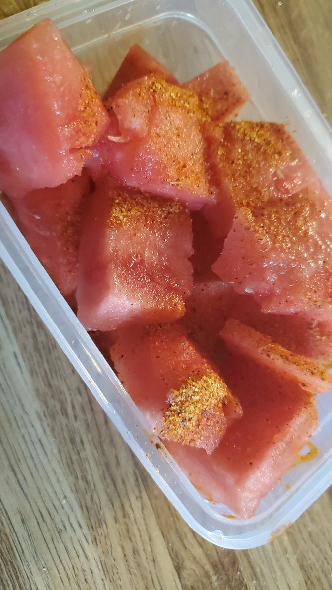 LLore_xoxo97's tweet photo. Gustan #sandia #tajin #SiguemeYTeSigo #sabadito #noregrets ❤ https://t.co/U8kxkvTtQN