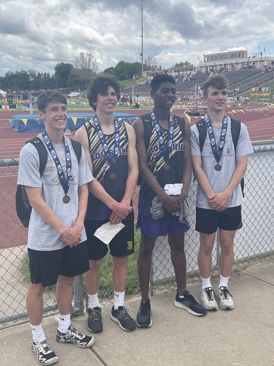 CoachRasby's tweet photo. School record in Boys 4x400- 3:28.86... congratulations Talon, Sammy, Cordale, and Eric!!! https://t.co/1SwZHLUt1j
